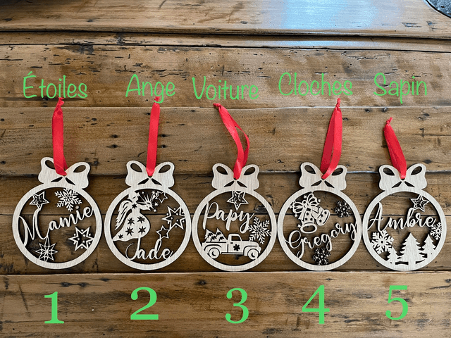 Boule de Noël en bois avec prénom