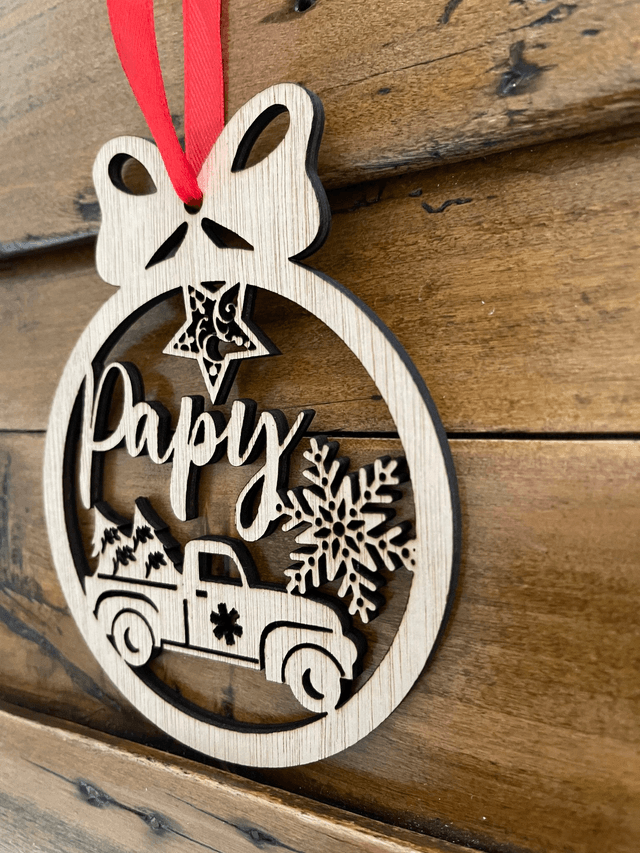 Boule de Noël en bois avec prénom