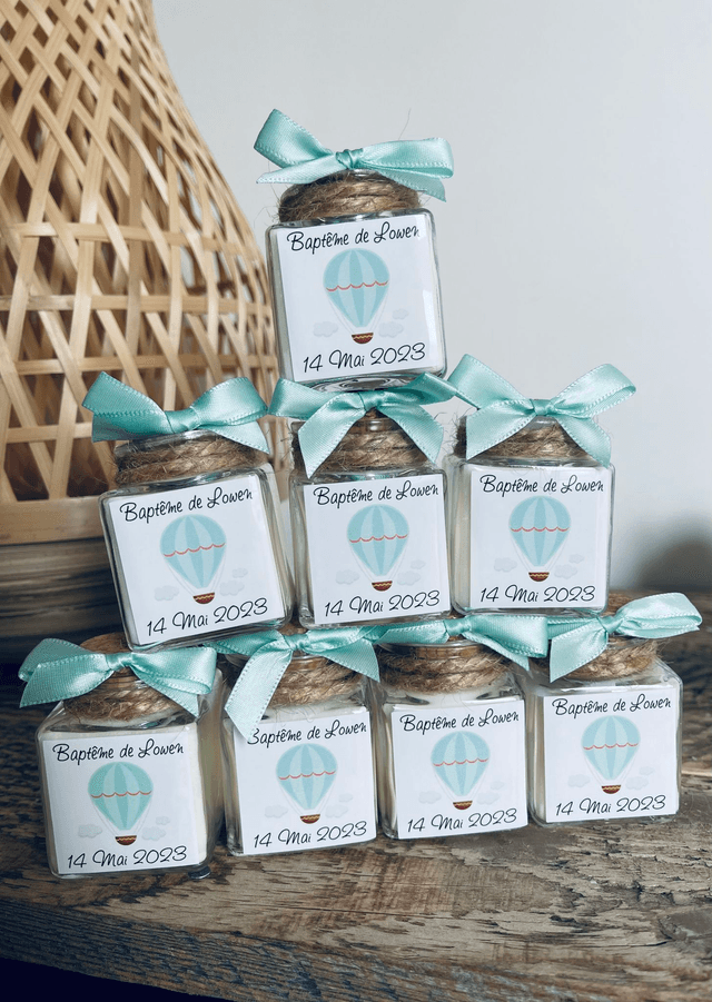 Pots en verre avec  bougie ou dragées  personnalisés thème AVIATION pour Baptême