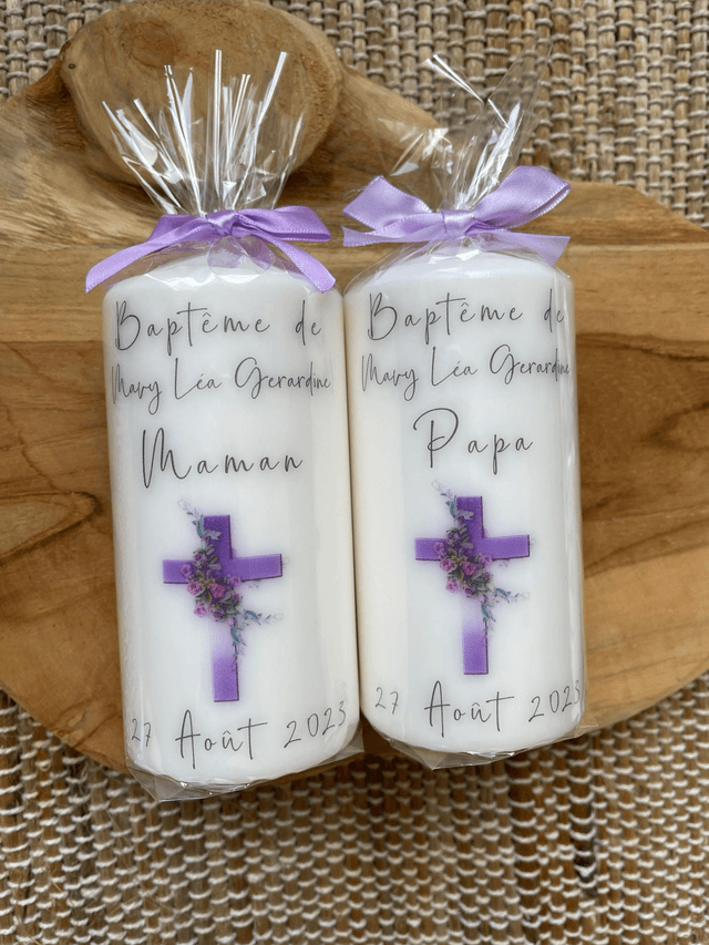 Bougie de baptême personnalisée Croix violette et fleurs