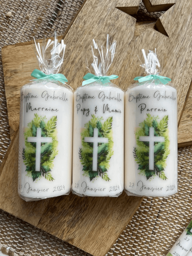Bougie baptême personnalisée avec feuillage croix