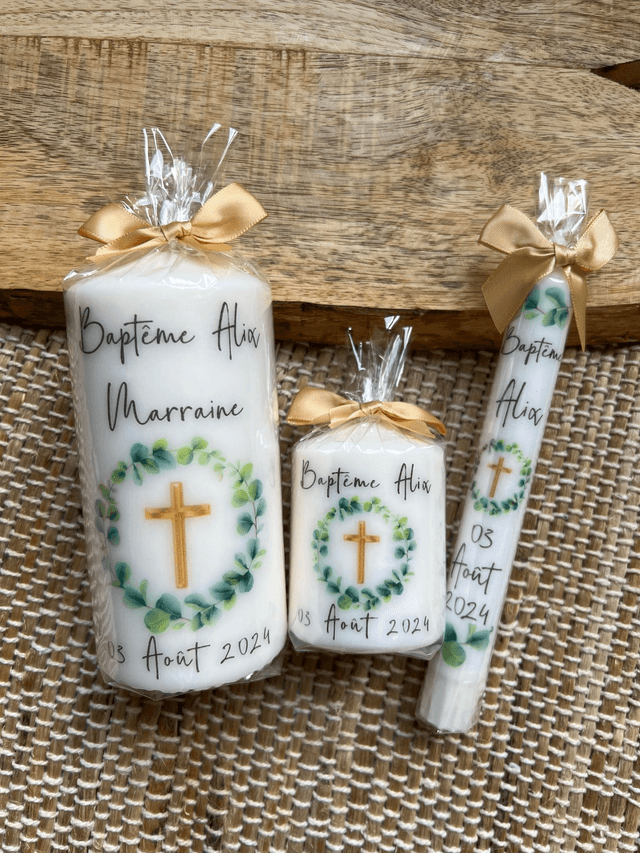 Bougie baptême personnalisée Couronne de feuilles et croix dorée