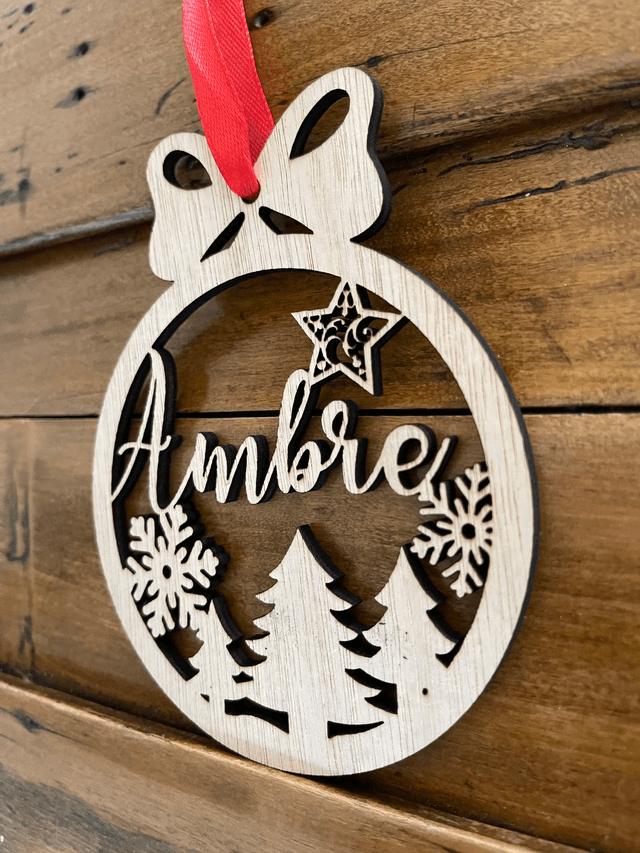 Boule de Noël en bois avec prénom