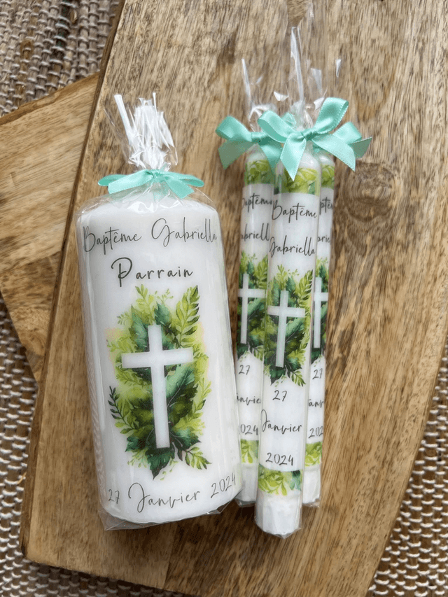 Bougie baptême personnalisée avec feuillage croix