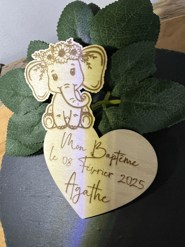 Faire-part Eléphant baptême naissance anniversaire en bois.