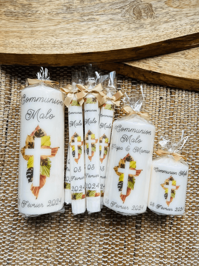 Bougie baptême personnalisée croix feuilles