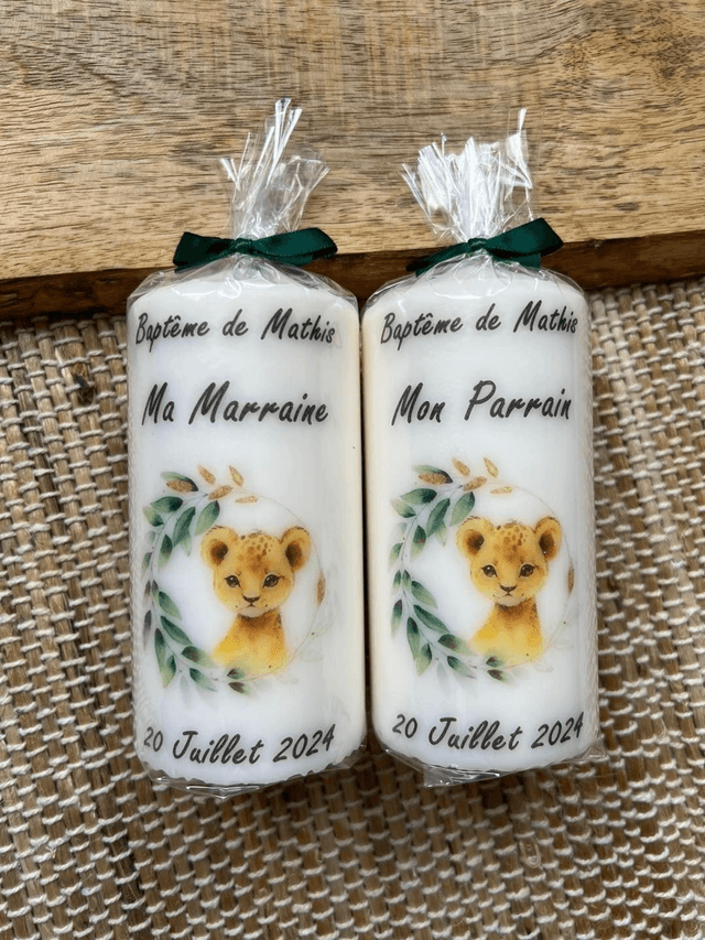 Bougie baptême thème couronne feuilles et lionceau 